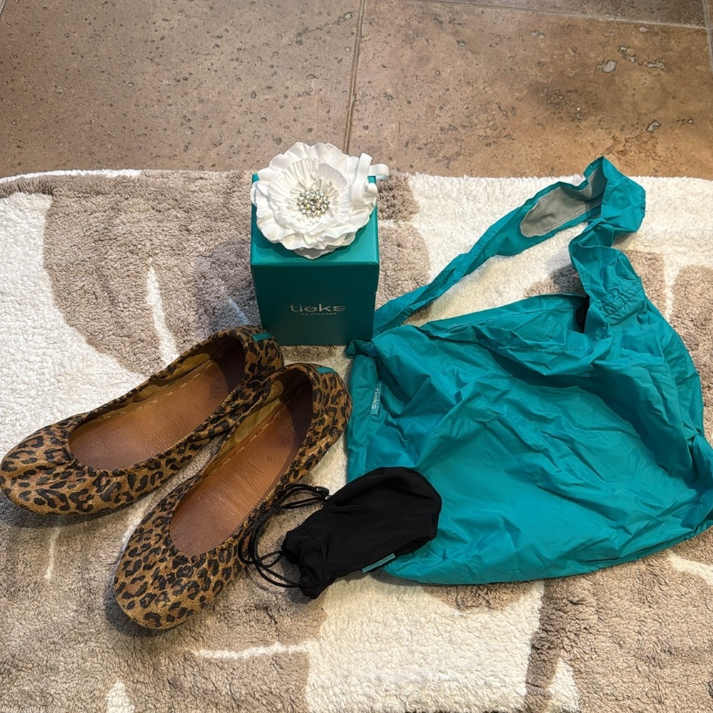 Tieks by Gavrieli Leopard Print Ballet Flats, Italian Leather, Size 9 - Picture 2 of 8